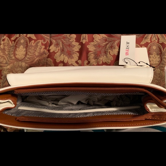 Pocketbook - Picture 5 of 5